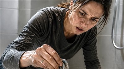 خبّيت على جوزي إني كسبت 10 مليون جنيه . وبدل ما أقوله الحقيقة، كذبت عليه وقلتله إني اترفدت من شغلي.