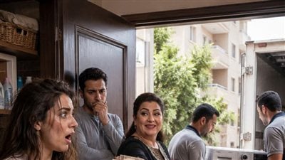 جوزي استخدم الفيزا بتاعتي علشان يسافر 