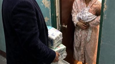 امي فضلت بتطبخ لرجل مشرد
